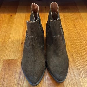 Steve Madden suede booties